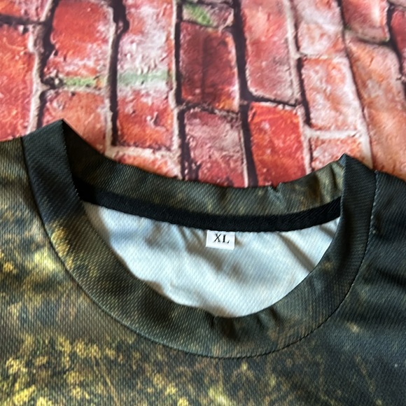 Apex Legends Shirt Size XL - Picture 2 of 9